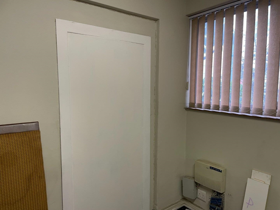 To Let Commercial Property for Rent in Sea Point Western Cape